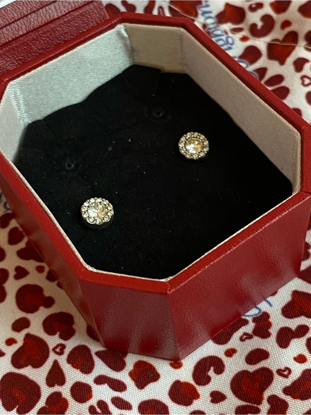 New in Box Brighton Illumina Solitaire Post Earrings - Picture 4 of 11